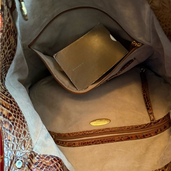 Vintage Brahmin Croc Embossed Shoulder Bag - Brown - Picture 2 of 8